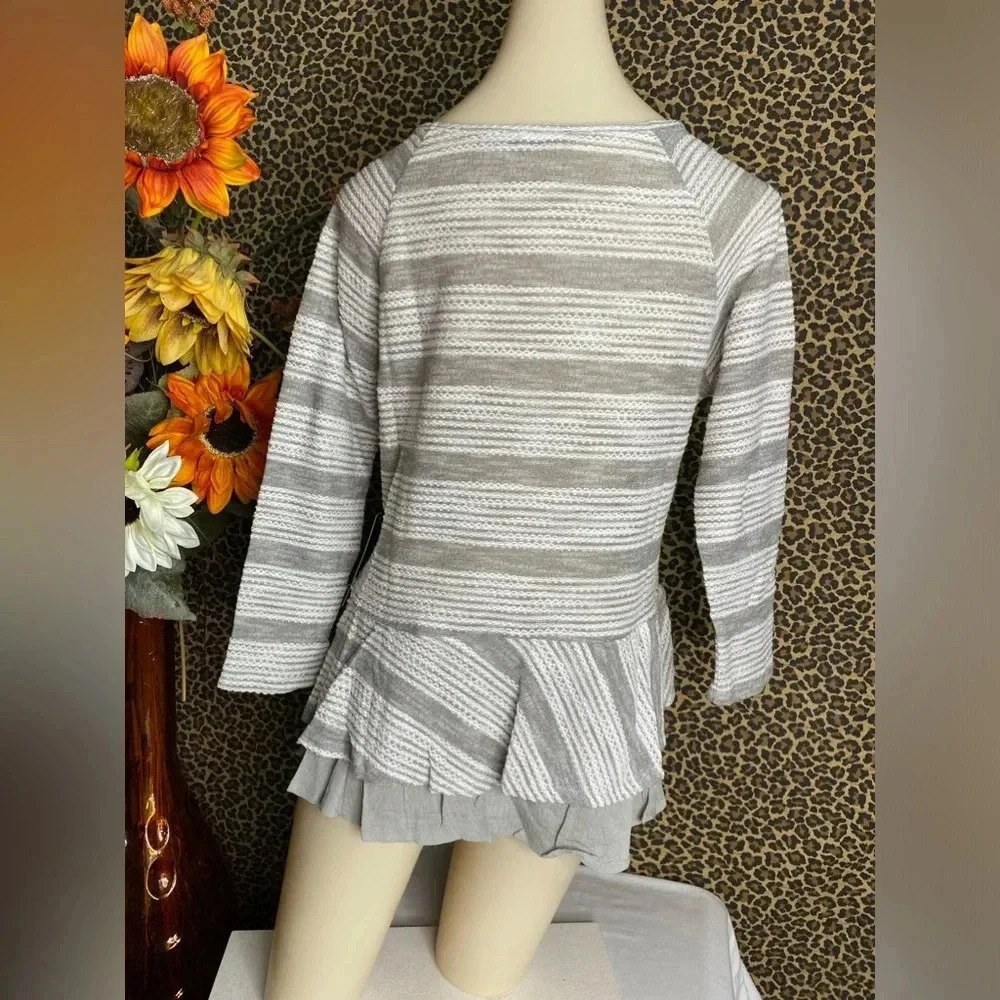 🌴3/$30🌴DOE & RAE Grey/White Striped Ruffle BabyDoll Top NWT - Picture 5 of 8